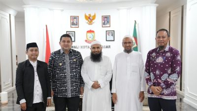 Wali Kota dan Warga Makassar Salat Idul Adha di Lapangan Karebosi, Hadirkan Imam Masjid Ummul Quro