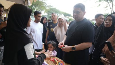 Pemkot Makassar Canangkan Gerakan Jumat Bersih dan Kampanye Hentikan Polusi Plastik