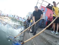 Makassar Gerak Bersih dari RT/RW: Wali Kota Munafri Terjunkan Alat Berat dan Dorong Urban Farming