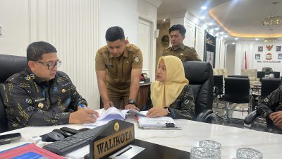 Disdik Makassar Tegaskan Distribusi Seragam Sesuai Aturan, Siap Evaluasi Penyedia Jika Bermasalah