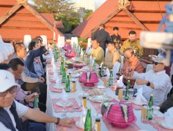 Munafri Temani Titiek Soeharto dan Menteri Pertanian Nikmati Sunset Sailing Kapal Phinisi di Makassar