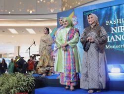 Fashion Show Gebyar PKK HKG ke-53, PKK Makassar Angkat Wastra Lokal Sulawesi Selatan