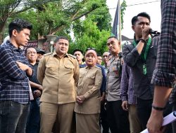Wali Kota Makassar Munafri & Wawali Aliyah Turun ke Jalan Jemput Aspirasi HMI
