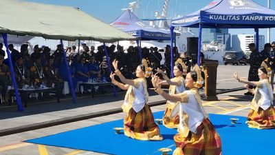 Dinas Kebudayaan Makassar Tampilkan Atraksi Seni Sambut Satgas KJK Taruna AAL di Pelabuhan Soekarno-Hatta