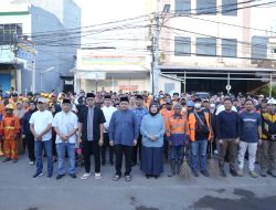 Jumat Bersih Serentak di Tiga Kecamatan, Wali Kota Munafri Ajak Warga Makassar Jadikan Kebersihan Sebagai Budaya