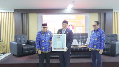 Munafri Ajak Generasi Muda Rawat Bahasa di Tengah Arus Global