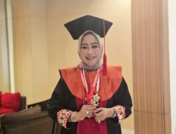 Kadis Perindagkop Kaltara Jadi Perempuan Pertama di Pemprov Raih Gelar Doktor dari Universitas Hasanuddin