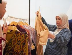 Perkuat Ekosistem UMKM Makassar, Aliyah Mustika Ilham Kunjungi Tenant Kuliner dan Booth Fashion Fiesta