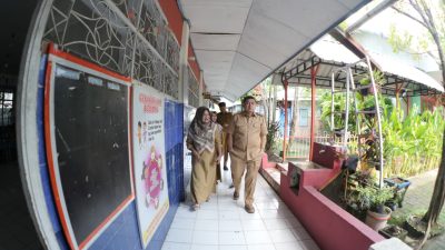 Munafri Nostalgia di SD Masa Kecil Saat Sidak, Pastikan Keaslian Data Ijazah SD Inpres IKIP