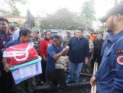 Munafri Tinjau Lokasi Kebakaran di Tallo, Serahkan Bantuan & Pastikan Pemkot Bangun Ulang Rumah Warga