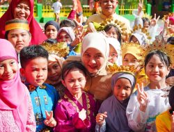 HUT ke-80 PGRI dan HGN 2025, Aliyah Mustika Ilham: Guru Tidak Hanya Mengajar, Tetapi Mendidik dengan Hati