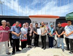 Kuliner Ikonik Makassar Diperkuat, Pemkot Percantik Gerobak Pisang Epe di Losari untuk 80 UMKM