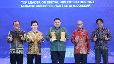 Wali Kota Munafri Sabet Golden Trophy Top Digital Awards 2025 dari Komdigi RI