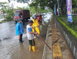 Hujan Deras Guyur Makassar, Pemkot Kerahkan 40 Satgas Drainase Tangani Genangan di Titik Rawan