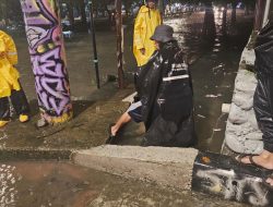 Respon Cepat Pemkot Makassar, 40 Satgas Diterjunkan Atasi Genangan di Jalan Nasional, Kini Surut