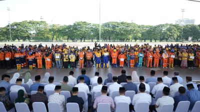 Munafri–Aliyah Serahkan 7.100 Paket Lebaran untuk Satgas Kebersihan dan Drainase Makassar