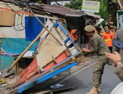 Kecamatan Makassar Tertibkan PKL Secara Humanis, 15 Lapak di Dua Titik Ditata