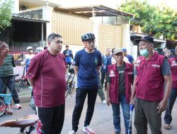 Wali Kota Makassar Munafri Arifuddin Gowes Pantau “Jumat Bersih” Saat WFH ASN