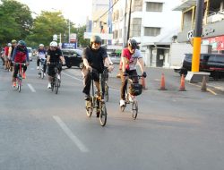Gowes Pantau “Jumat Bersih”, Munafri Gerak Cepat Tangani Sampah dan Kanal di Makassar