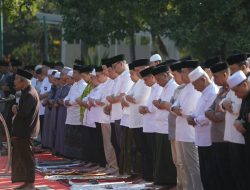 Kemarau Panjang Melanda Makassar, Appi Bersama Warga Gelar Salat Istisqa Memohon Turunnya Hujan